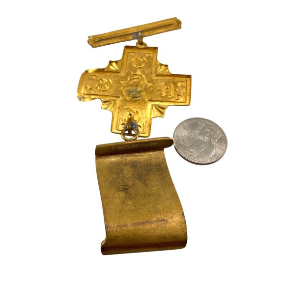 Secret Society United Order of the Golden Cross Antique Gold-tone Medal - Picture 6 of 8